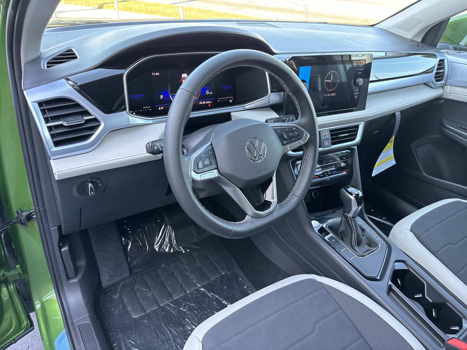 2026 Volkswagen Taos SE