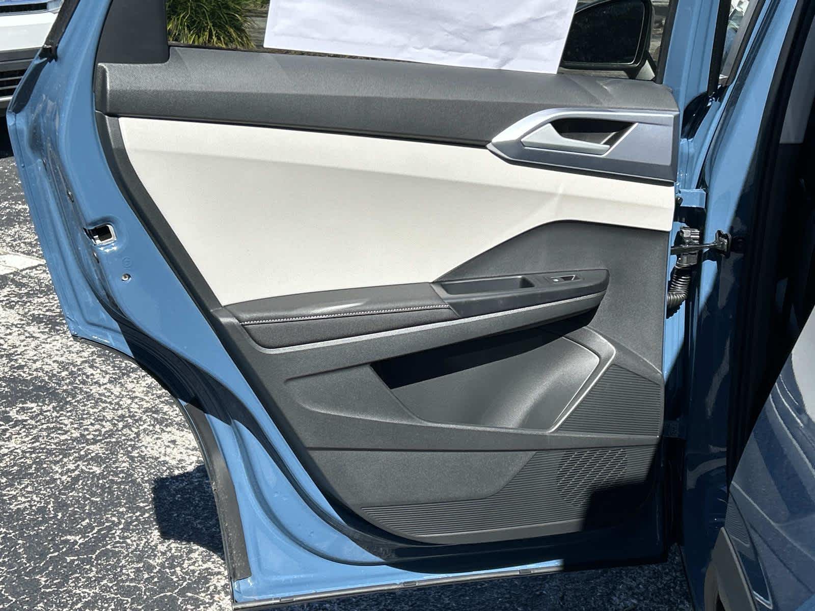 2026 Volkswagen Taos SE