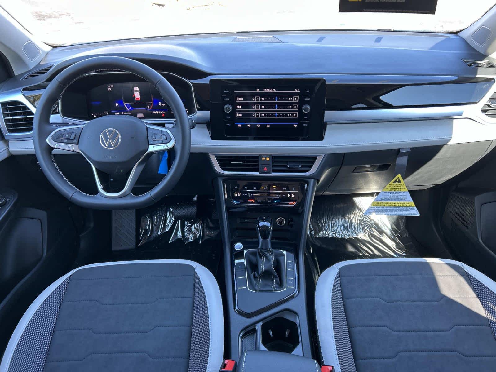 2026 Volkswagen Taos SE