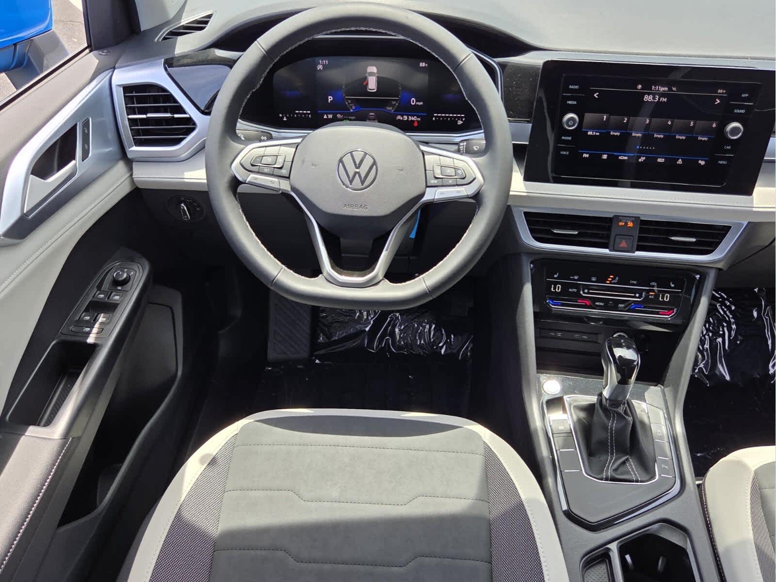 2026 Volkswagen Taos SE