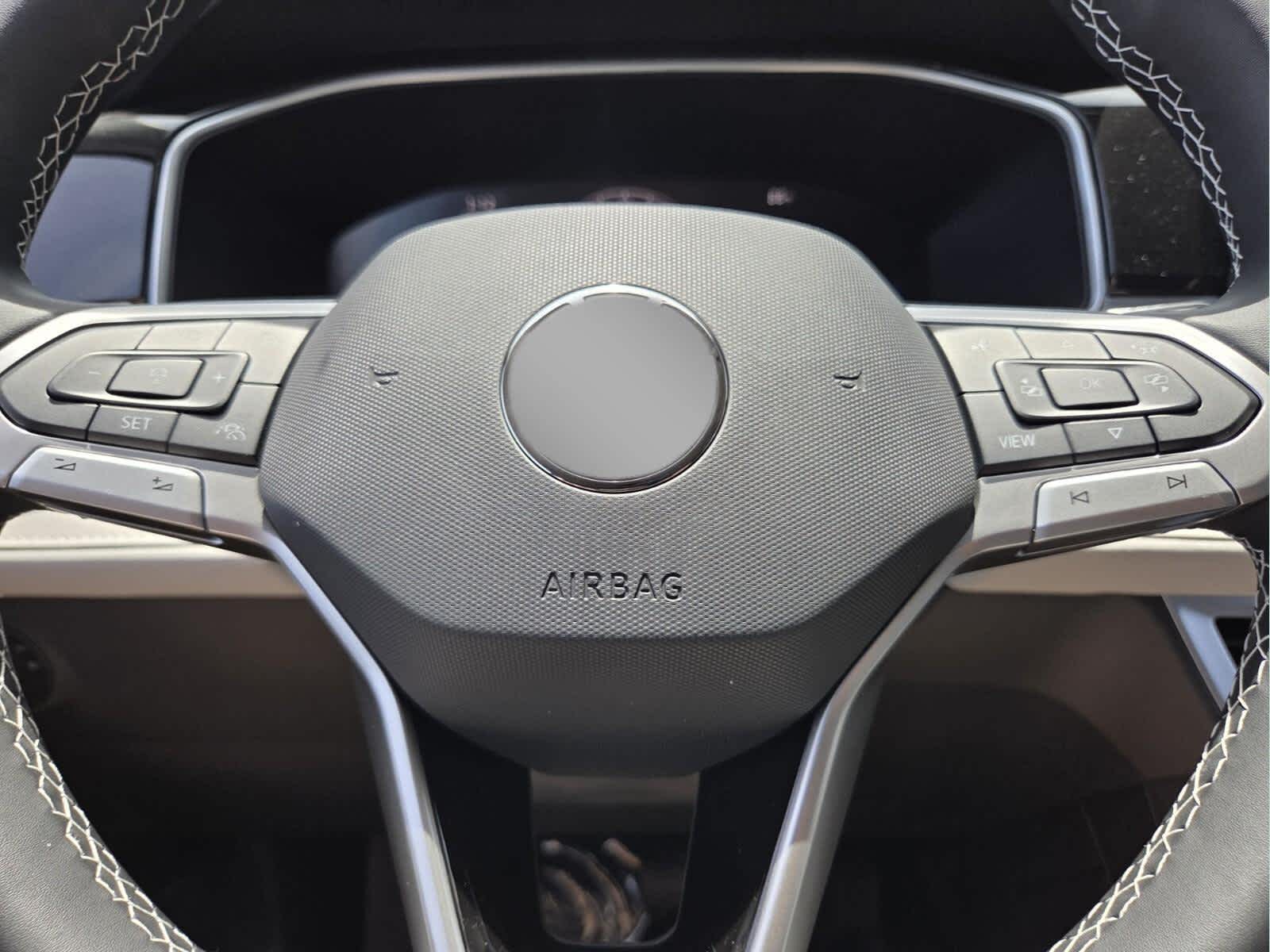2026 Volkswagen Taos SE