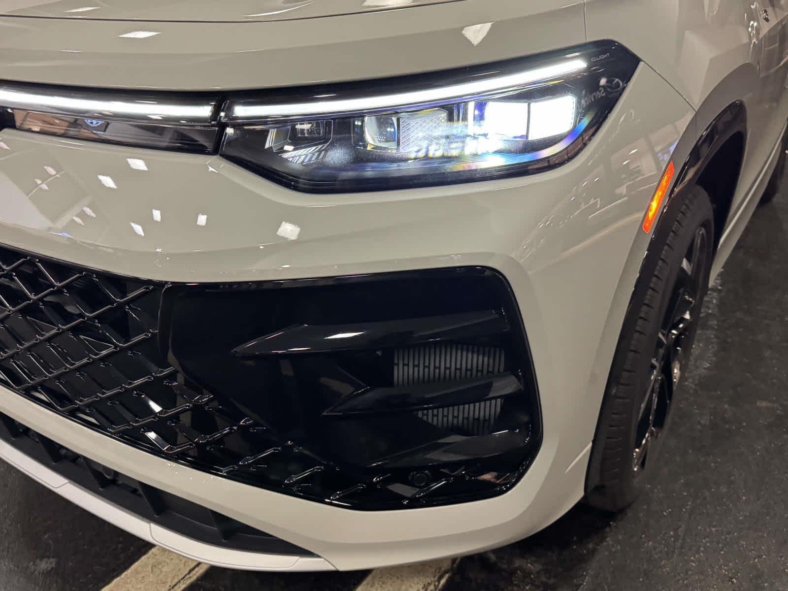 2026 Volkswagen Tiguan SEL R-Line Turbo