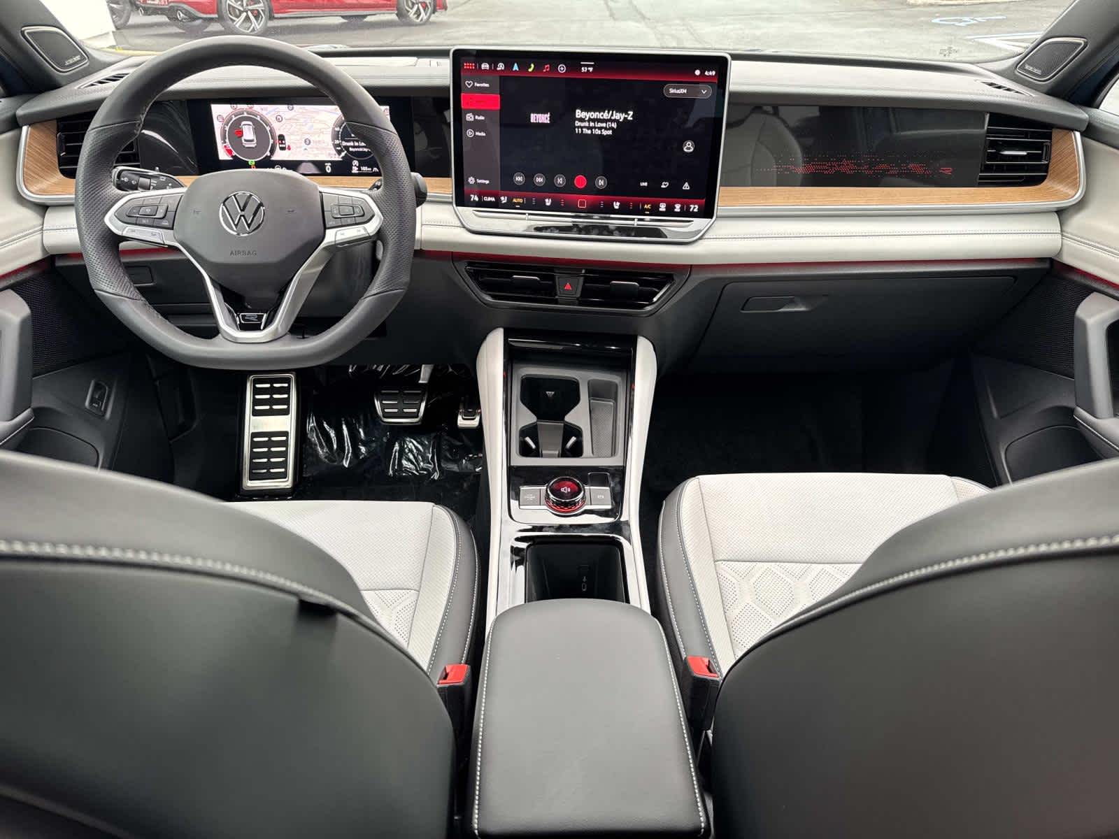 2026 Volkswagen Tiguan SEL R-Line Turbo