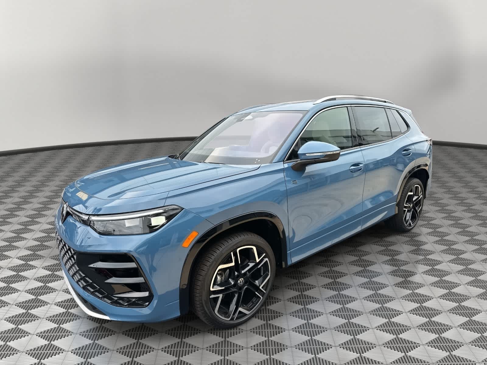 2026 Volkswagen Tiguan SEL R-Line Turbo