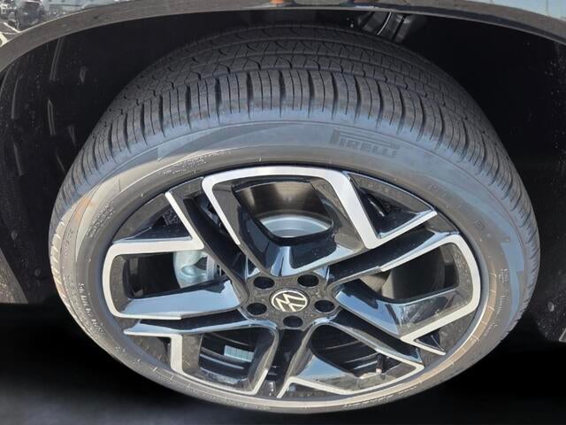 2026 Volkswagen Tiguan SEL R-Line Turbo