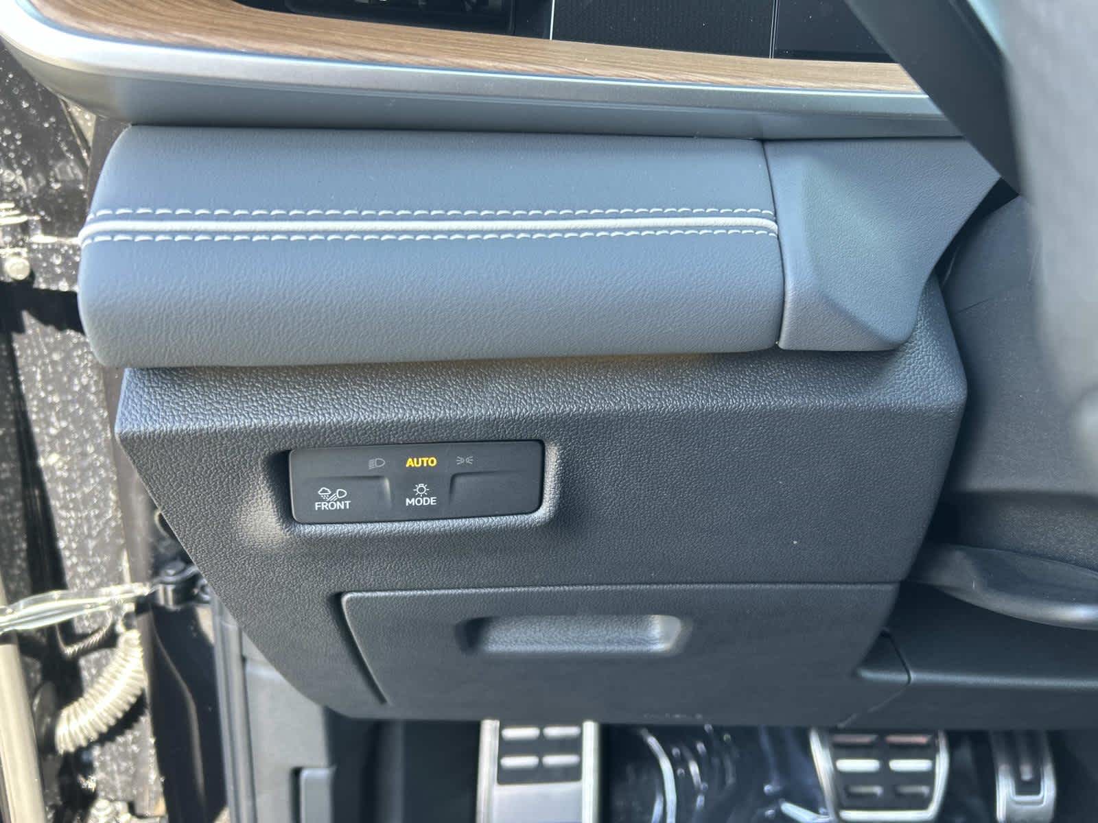 2026 Volkswagen Tiguan SEL R-Line Turbo