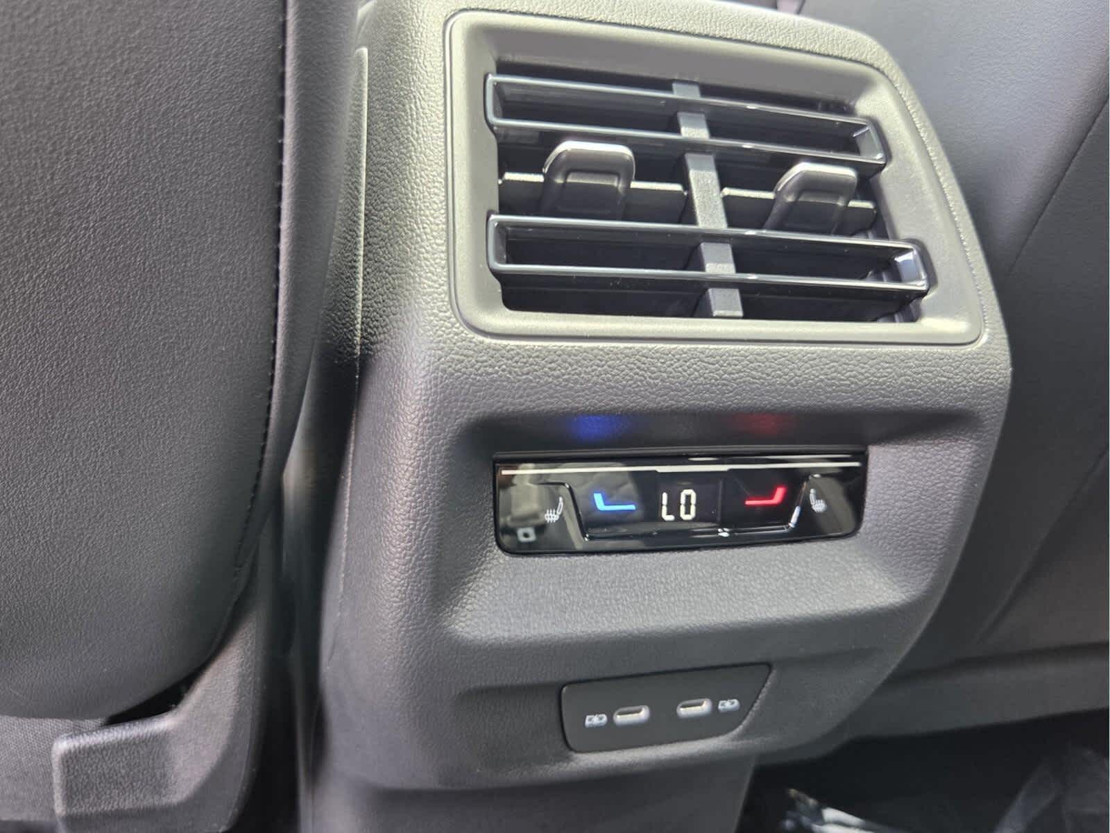 2026 Volkswagen Tiguan SEL R-Line Turbo