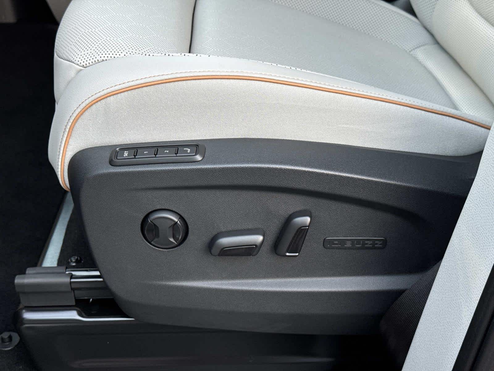 2025 Volkswagen ID. Buzz Pro S