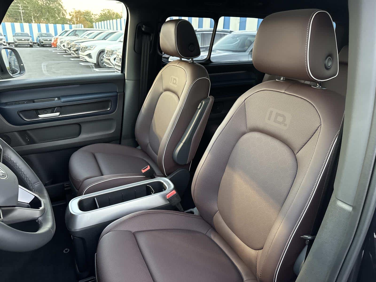 2025 Volkswagen ID. Buzz Pro S Plus