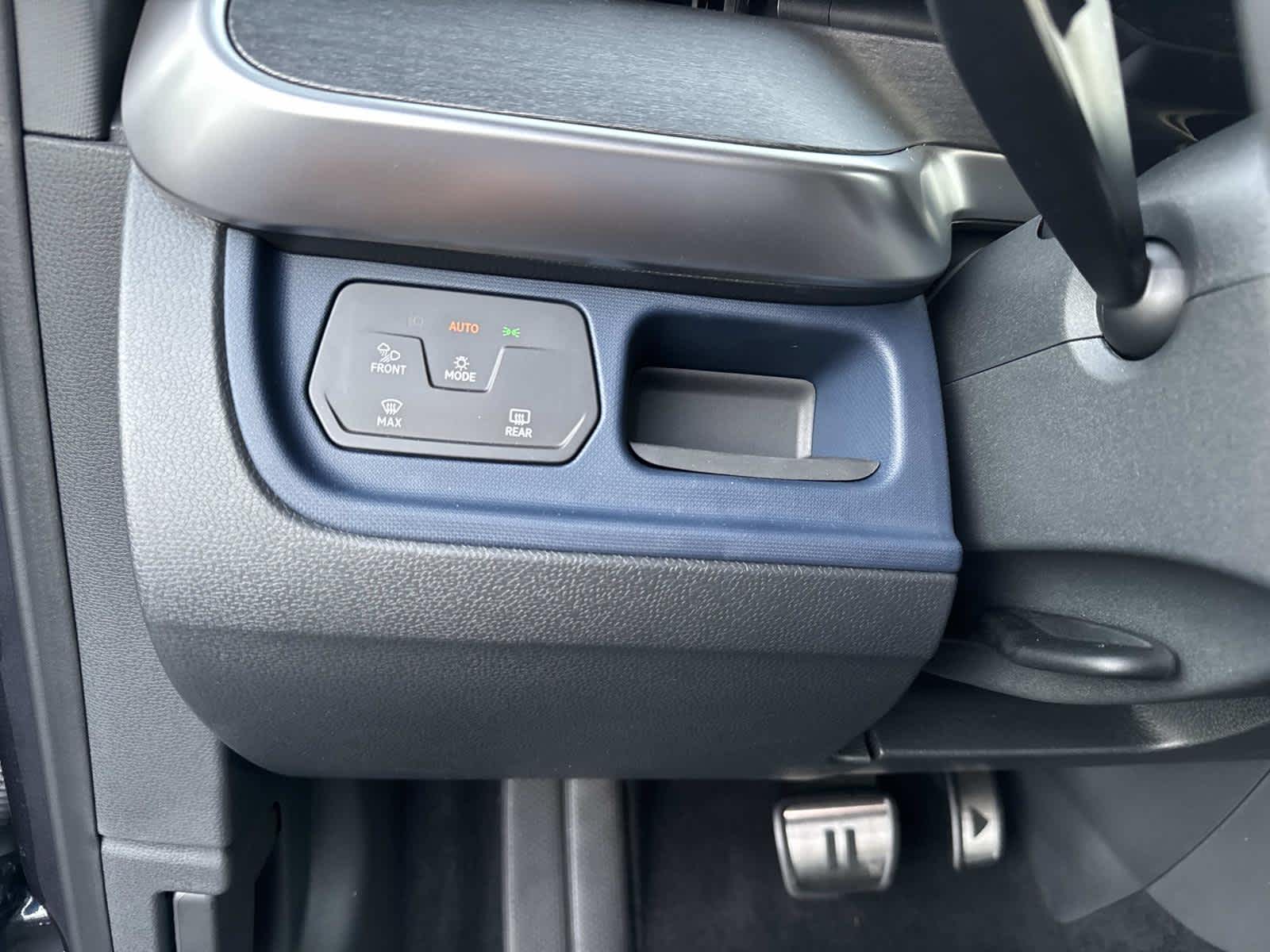 2025 Volkswagen ID. Buzz Pro S Plus