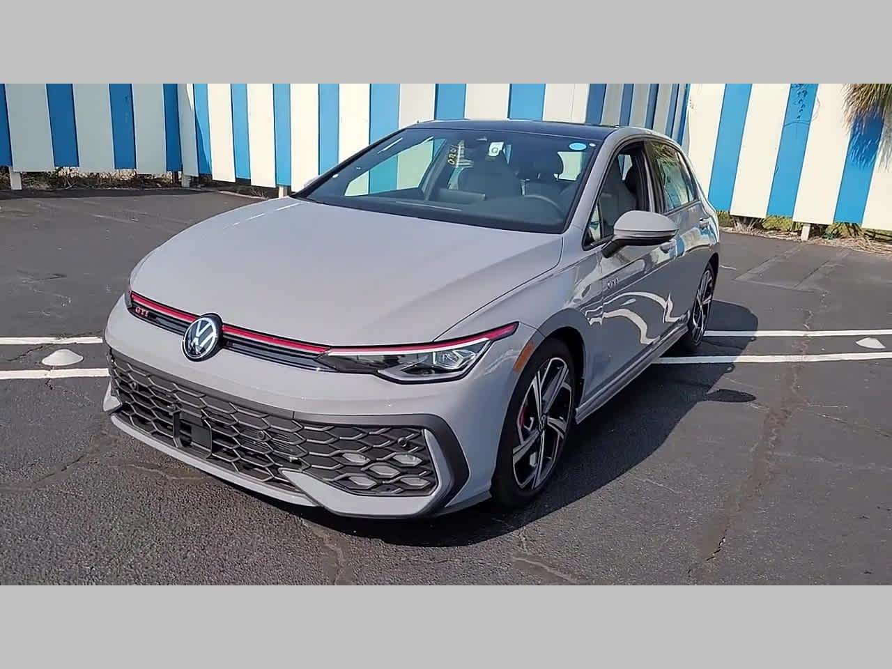 2025 Volkswagen Golf GTI SE