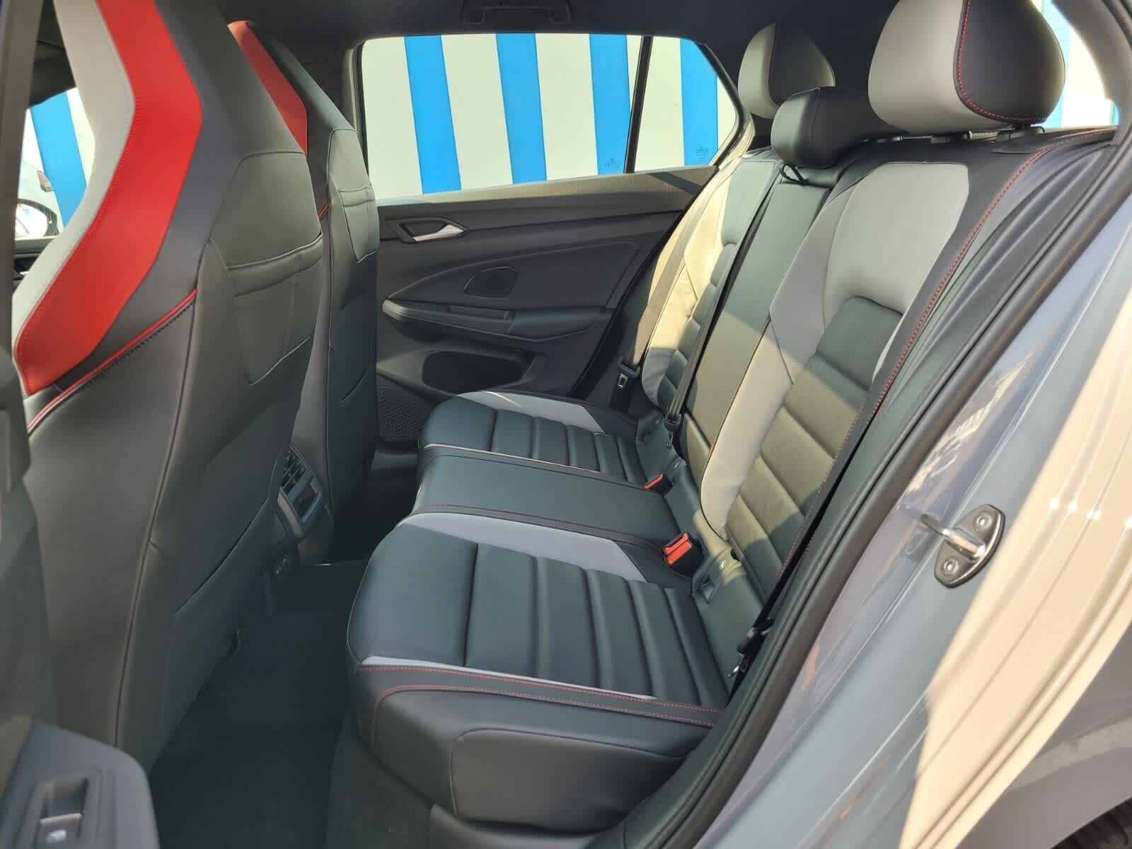 2025 Volkswagen Golf GTI SE