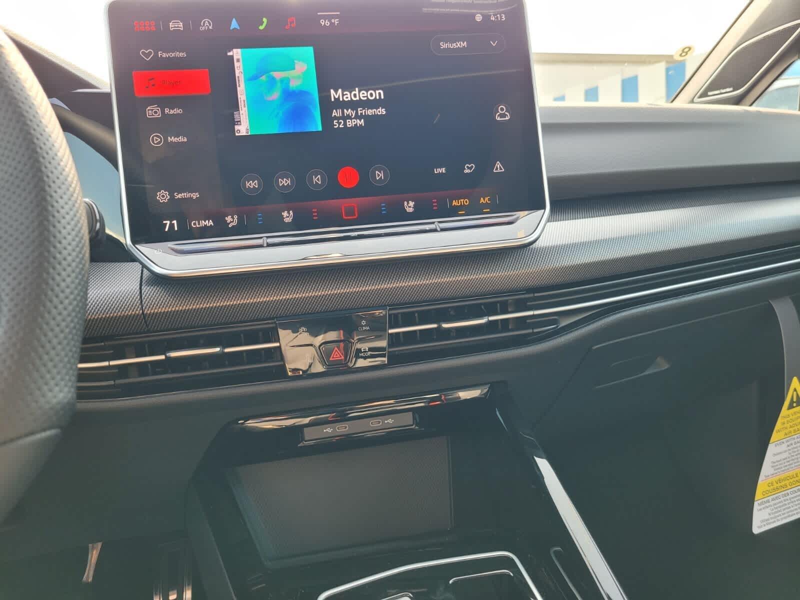 2025 Volkswagen Golf GTI SE