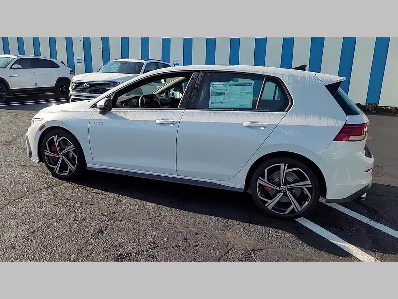 2025 Volkswagen Golf GTI SE