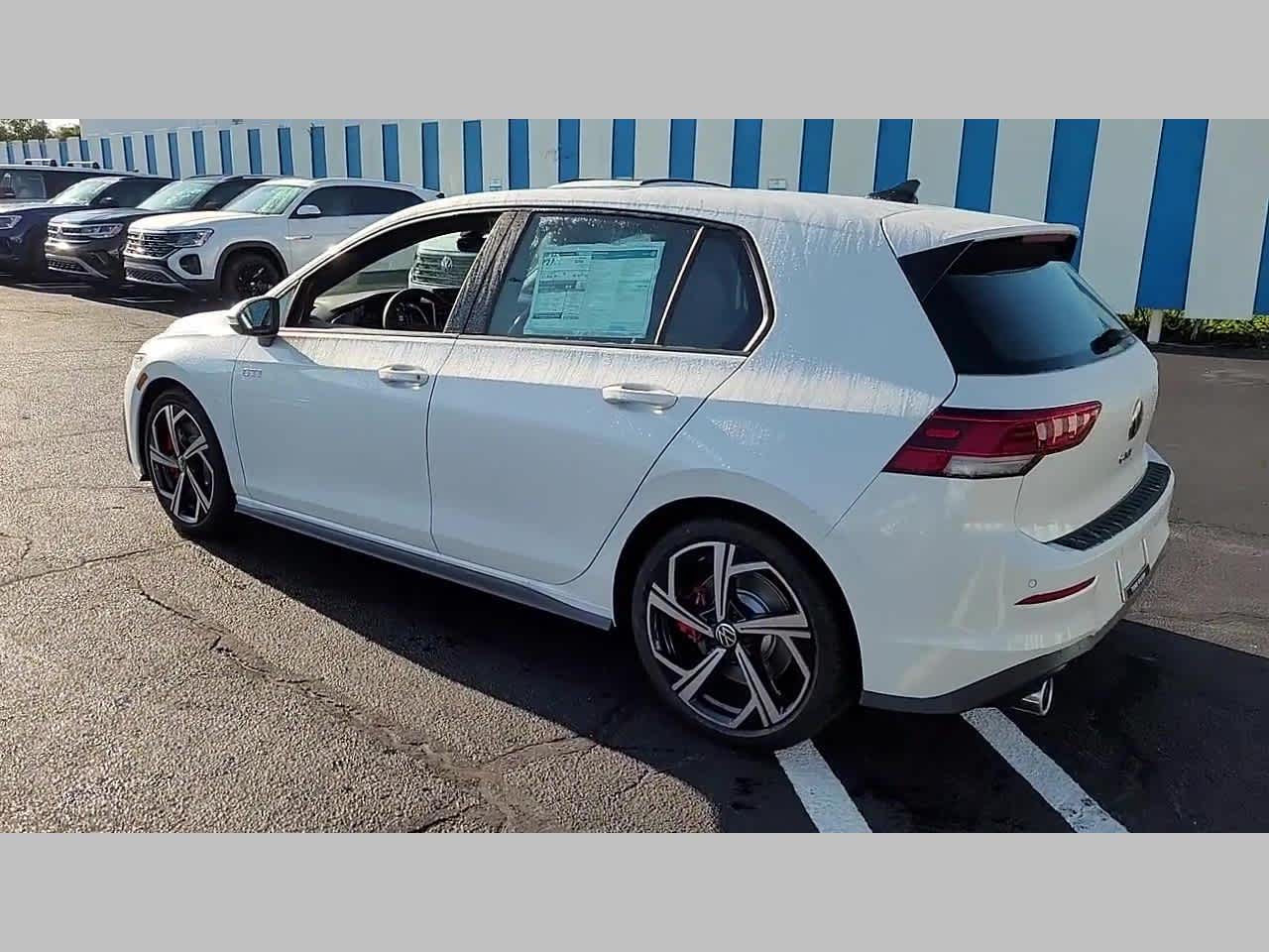 2025 Volkswagen Golf GTI SE