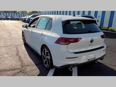 2025 Volkswagen Golf GTI SE