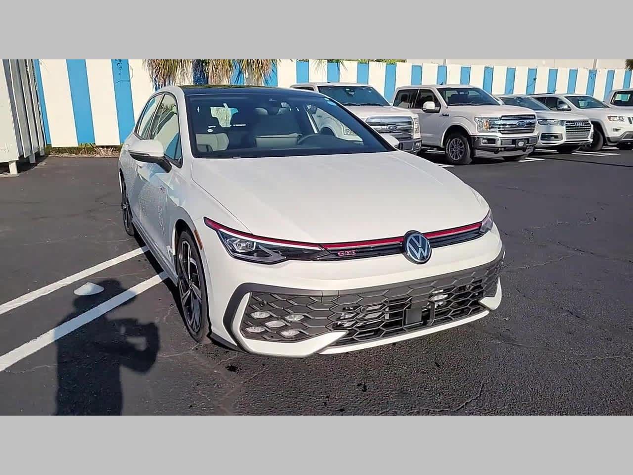 2025 Volkswagen Golf GTI SE