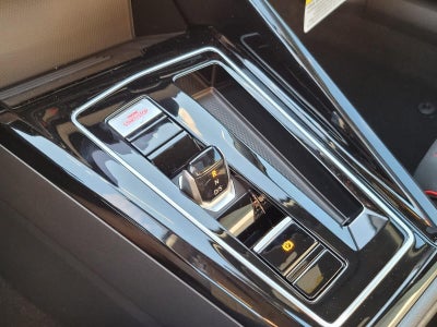 2025 Volkswagen Golf GTI SE