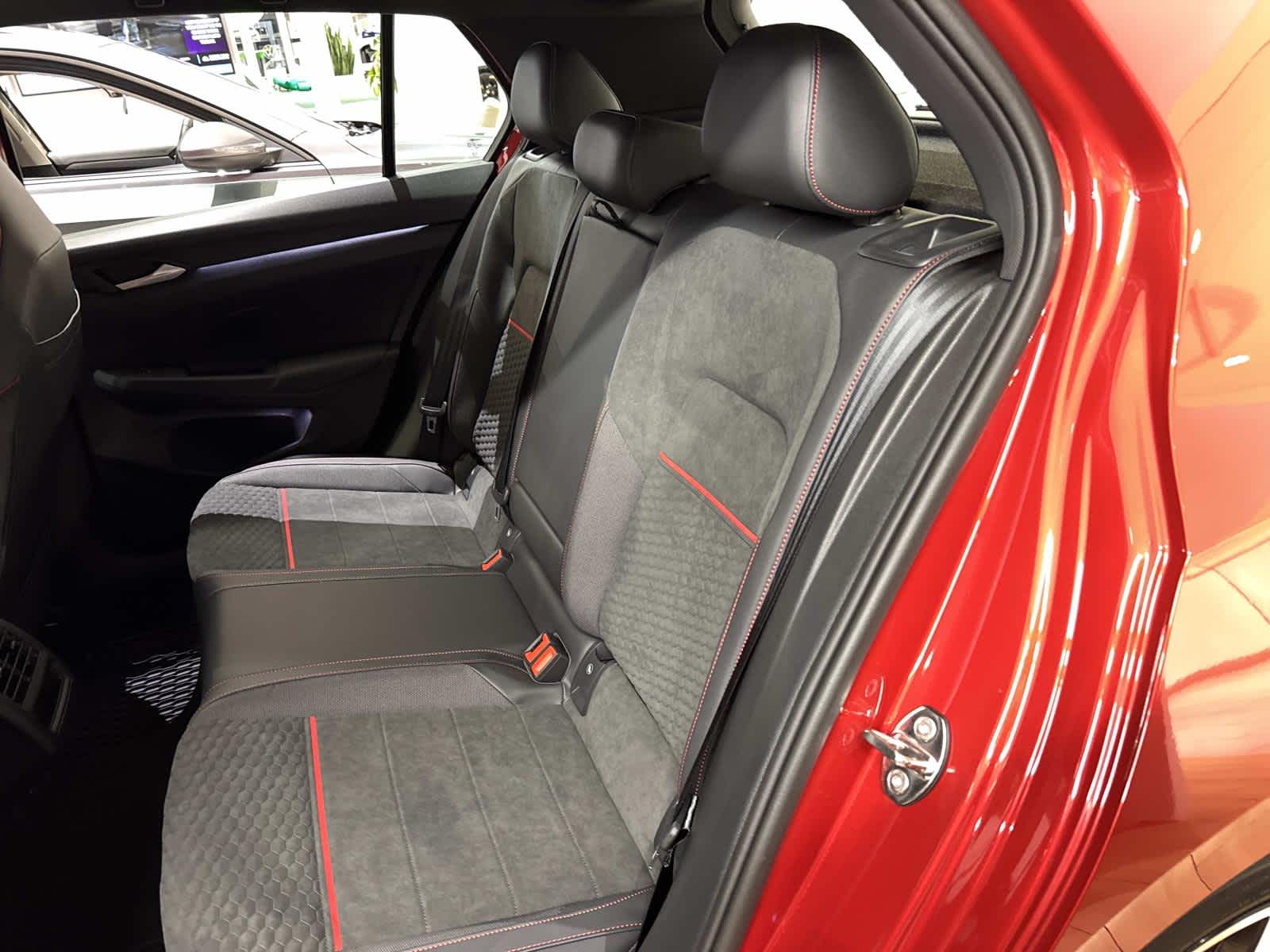 2026 Volkswagen Golf GTI SE