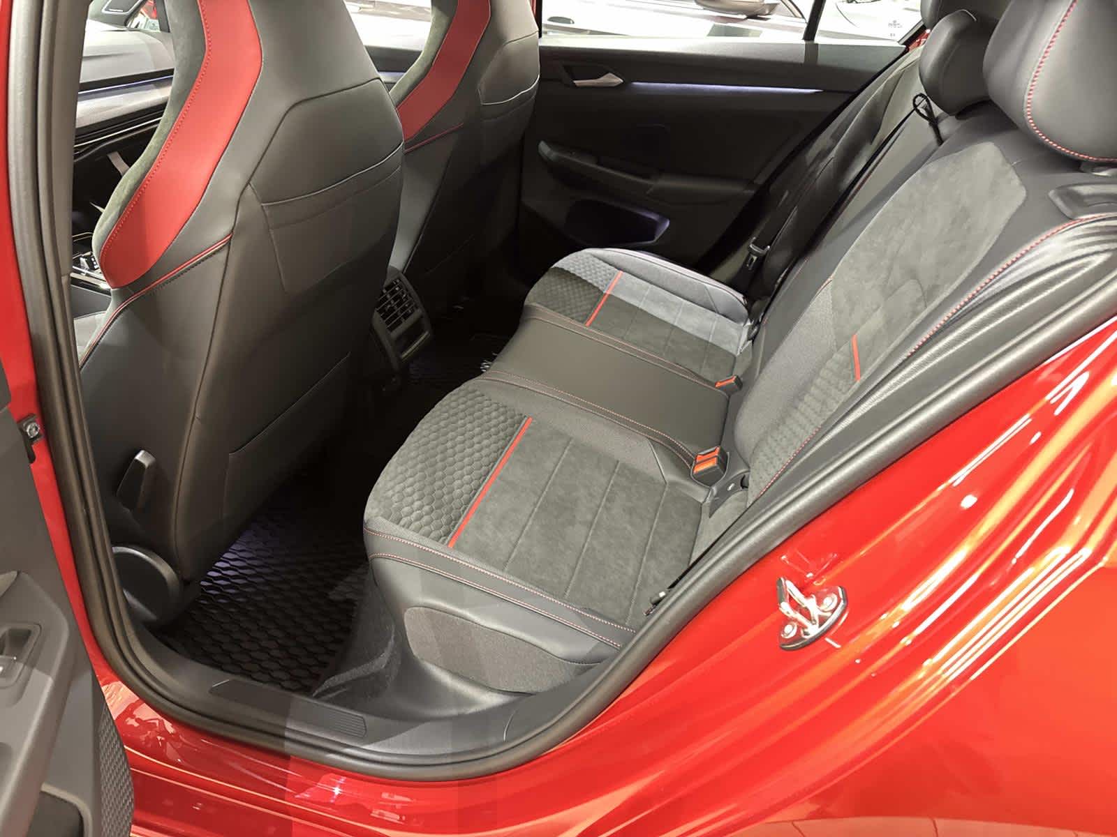 2026 Volkswagen Golf GTI SE