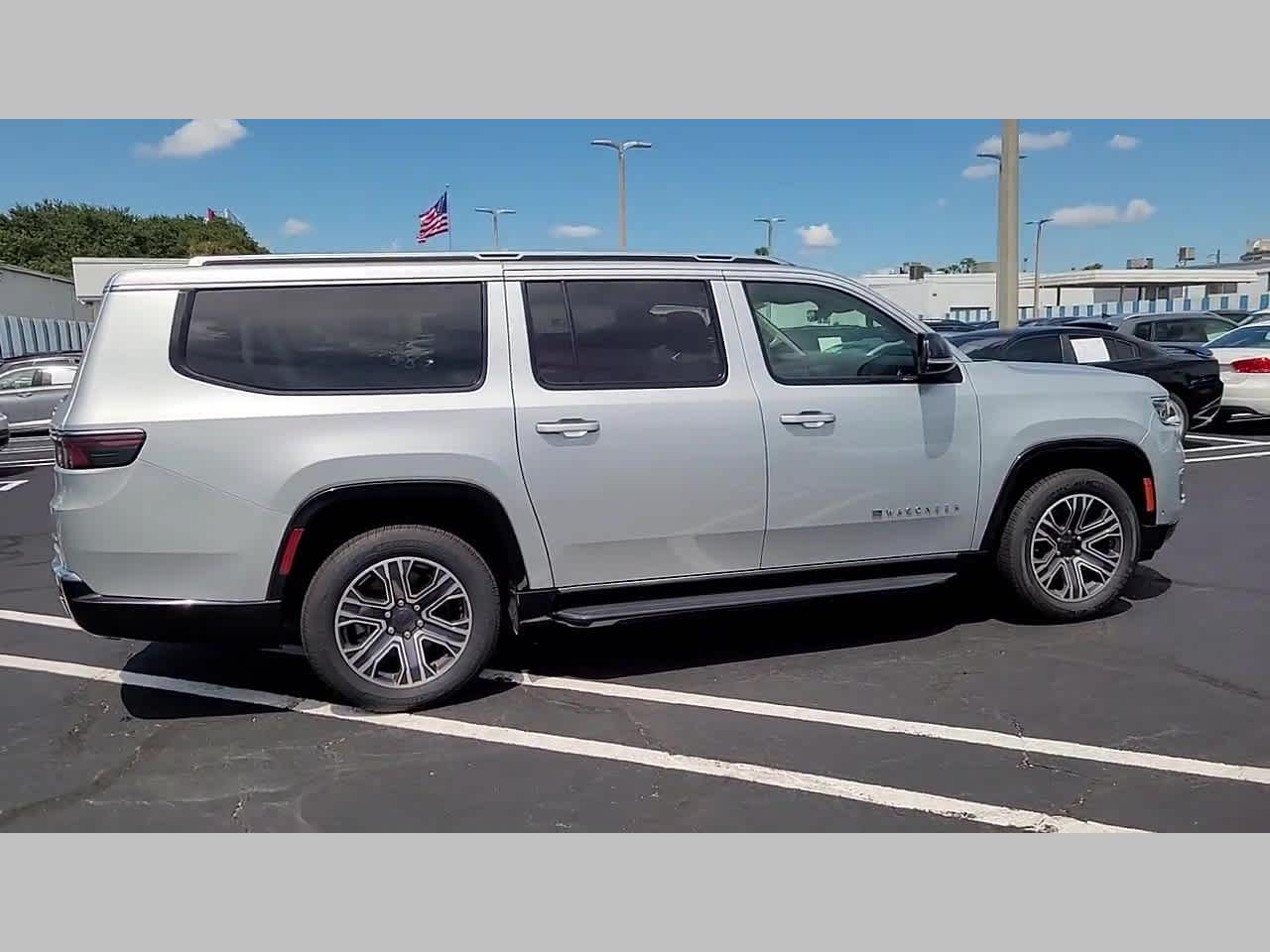 2023 Jeep Wagoneer L Series II