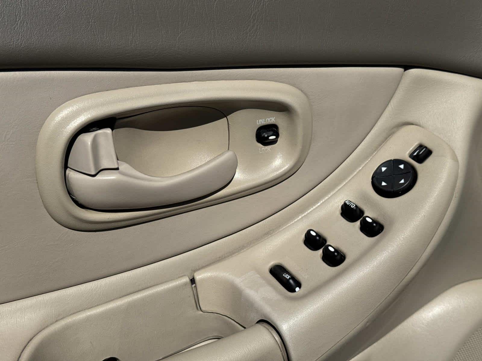 2001 Oldsmobile Intrigue GX