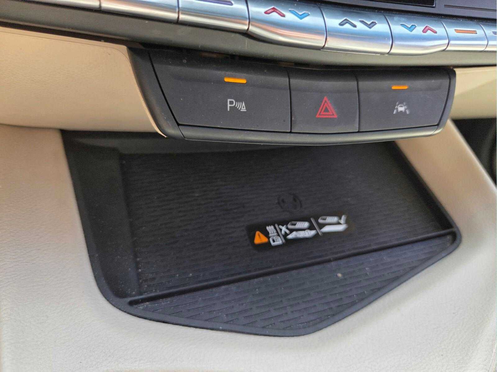 2023 Cadillac CT4 Luxury