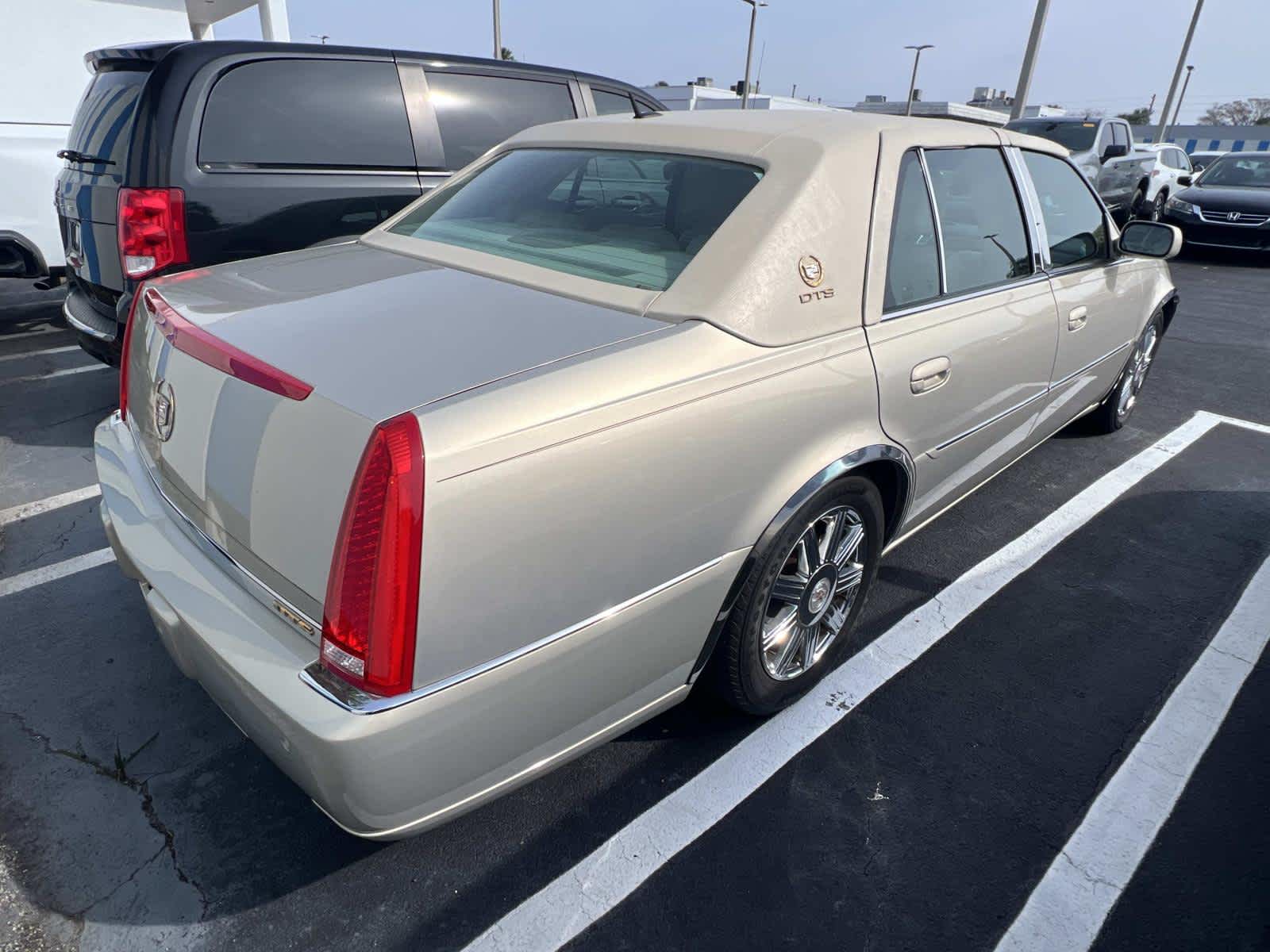 2008 Cadillac DTS w/1SD