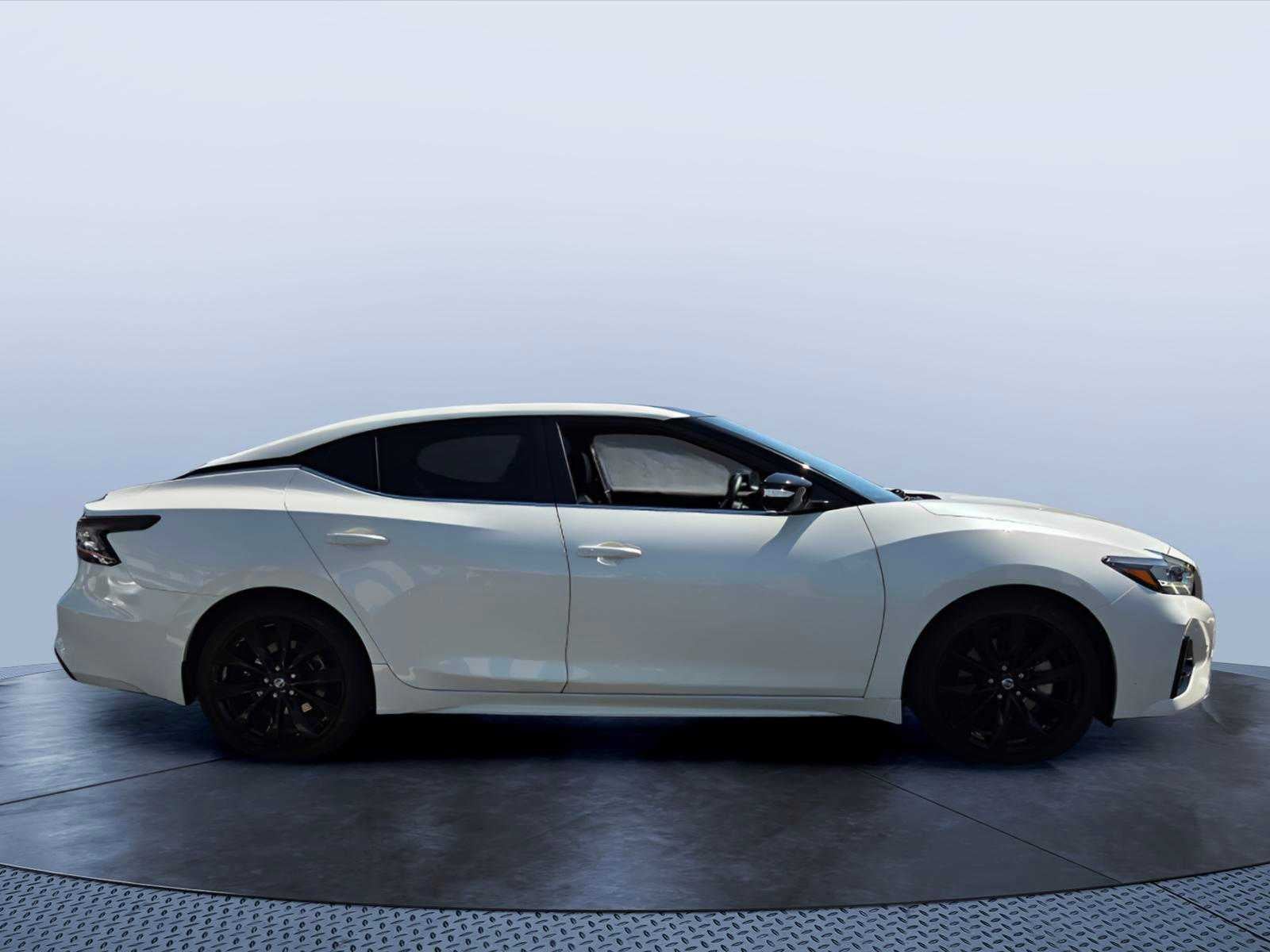 2019 Nissan Maxima SR