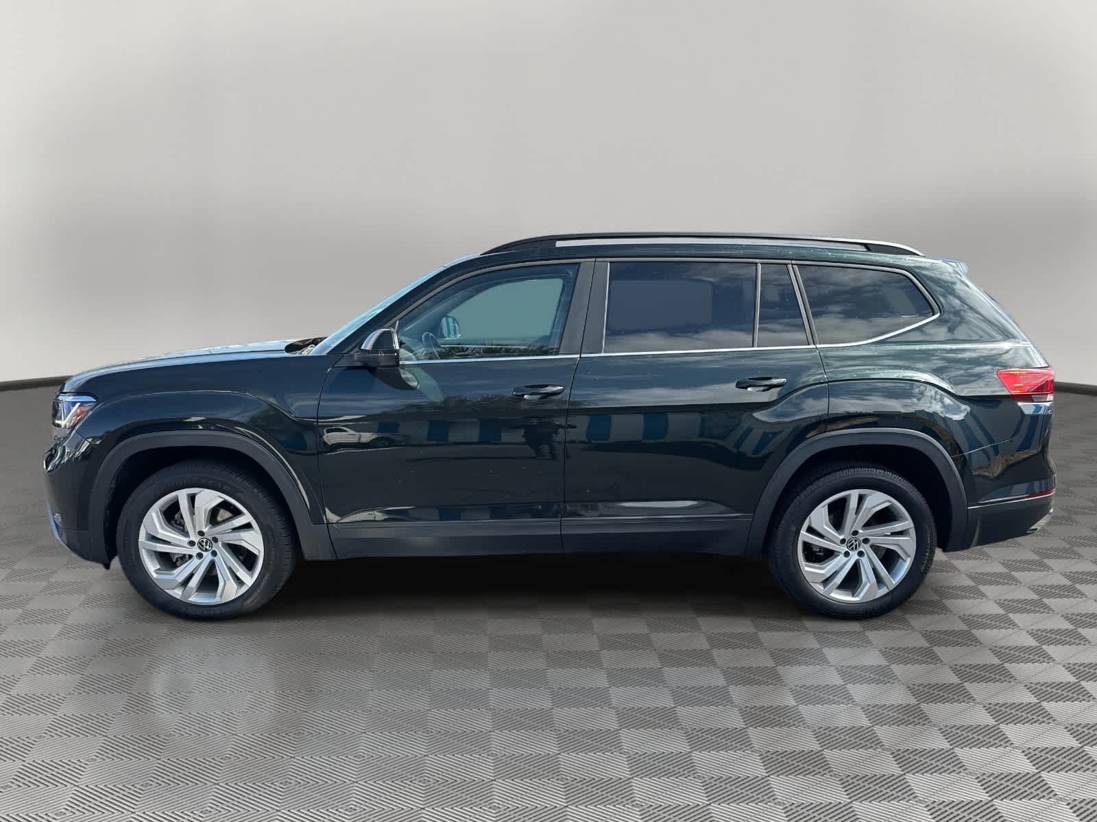 2021 Volkswagen Atlas 3.6L V6 SE w/Technology