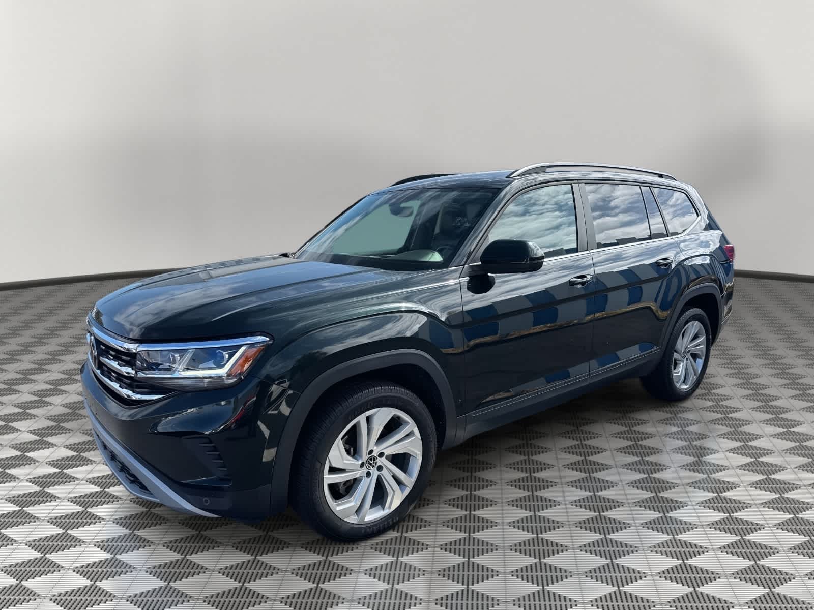 2021 Volkswagen Atlas 3.6L V6 SE w/Technology