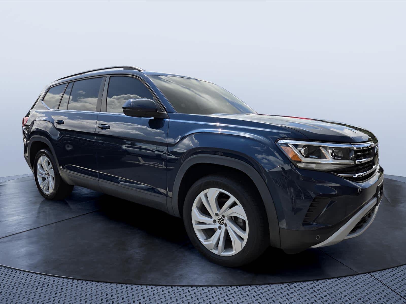 2022 Volkswagen Atlas 3.6L V6 SE w/Technology