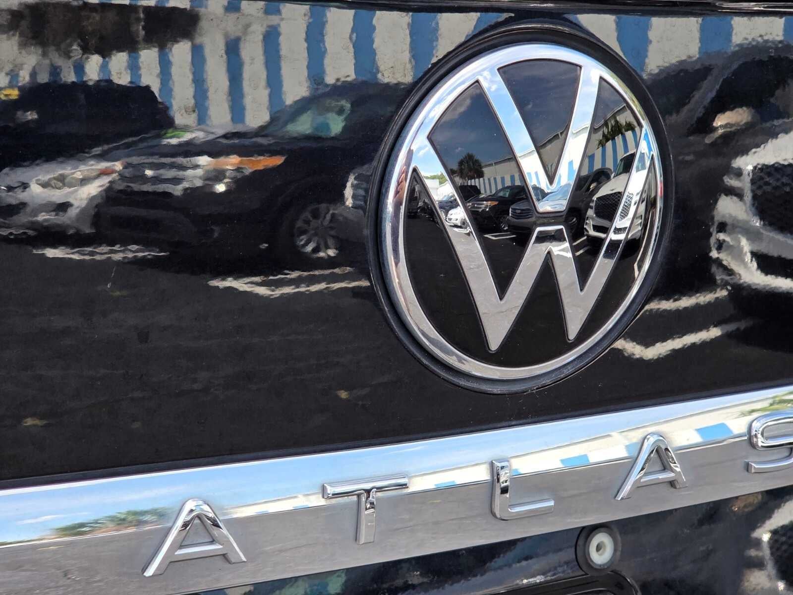 2023 Volkswagen Atlas 3.6L V6 SE w/Technology