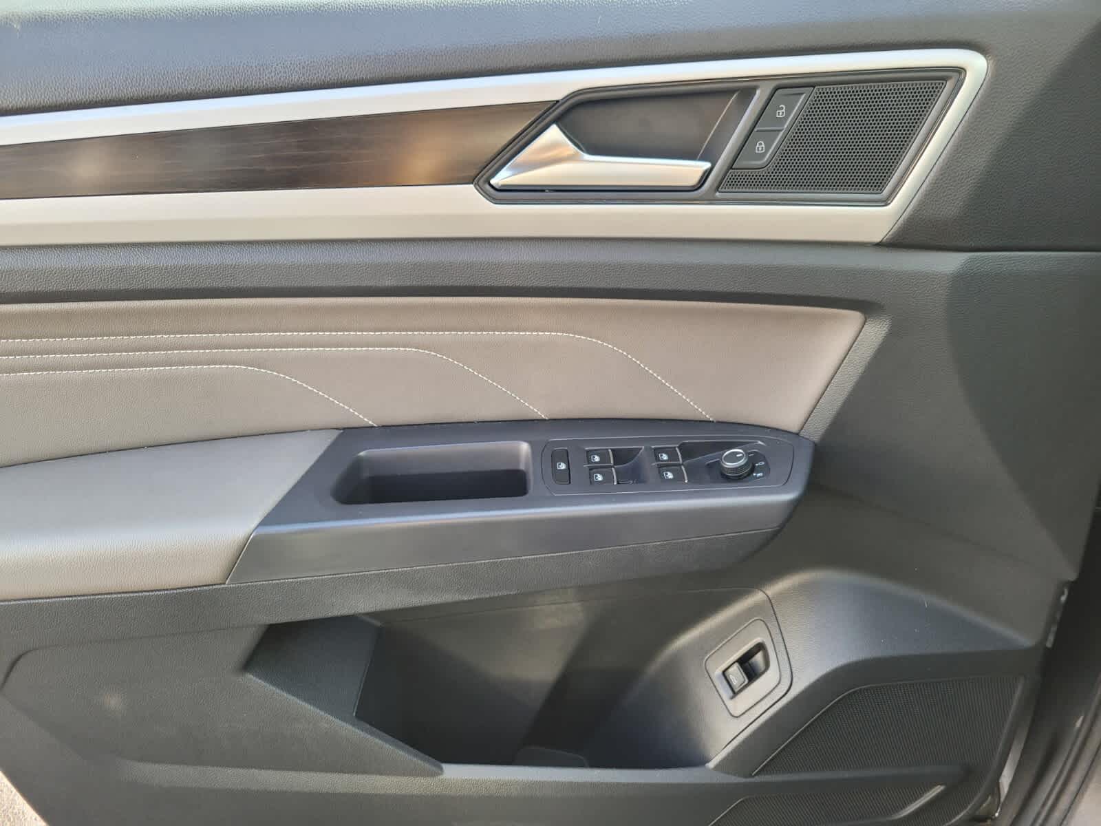 2021 Volkswagen Atlas 3.6L V6 SE w/Technology