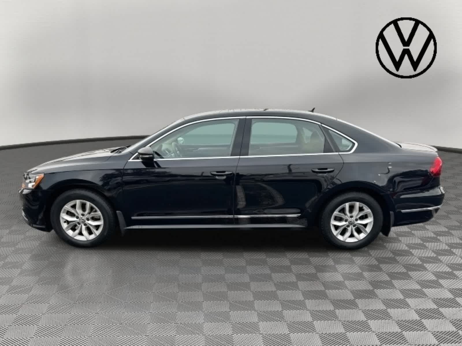 2017 Volkswagen Passat 1.8T S