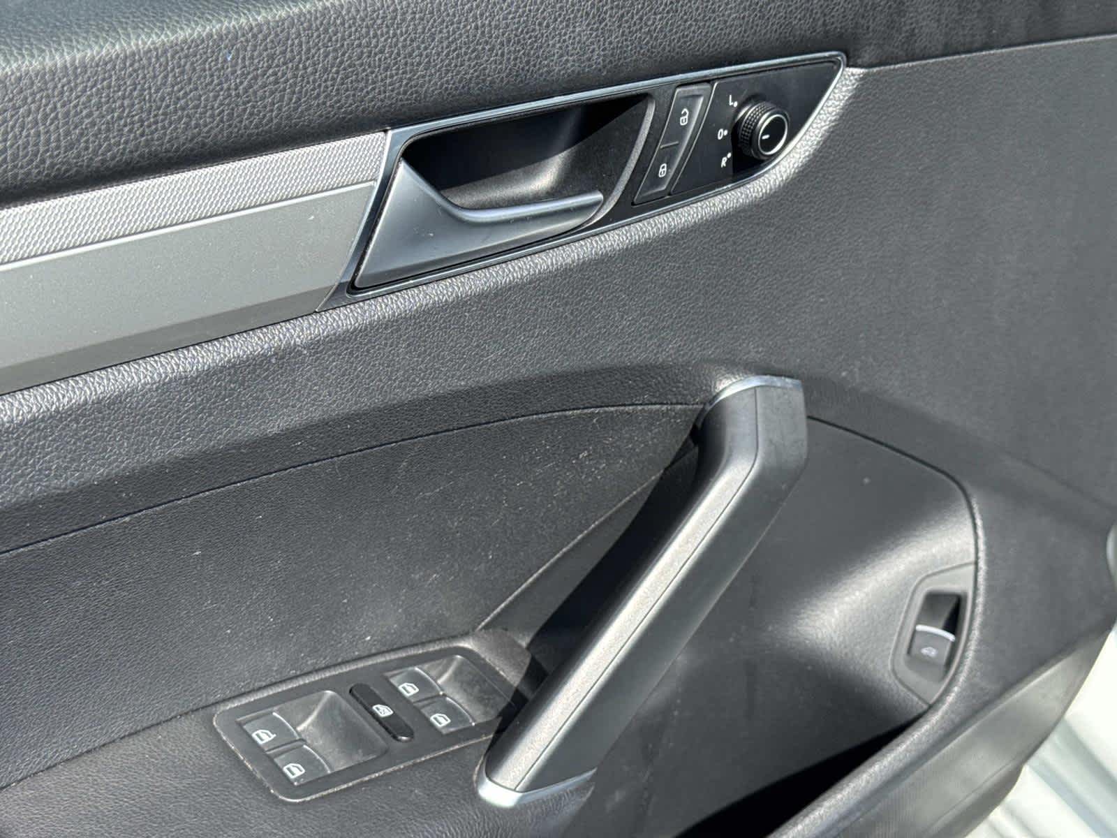 2016 Volkswagen Passat 1.8T S