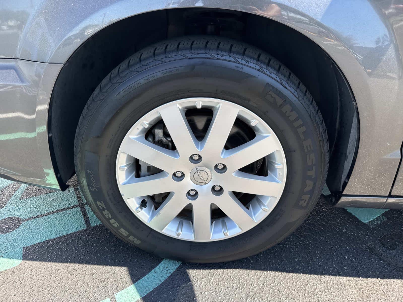 2016 Chrysler Town & Country Touring