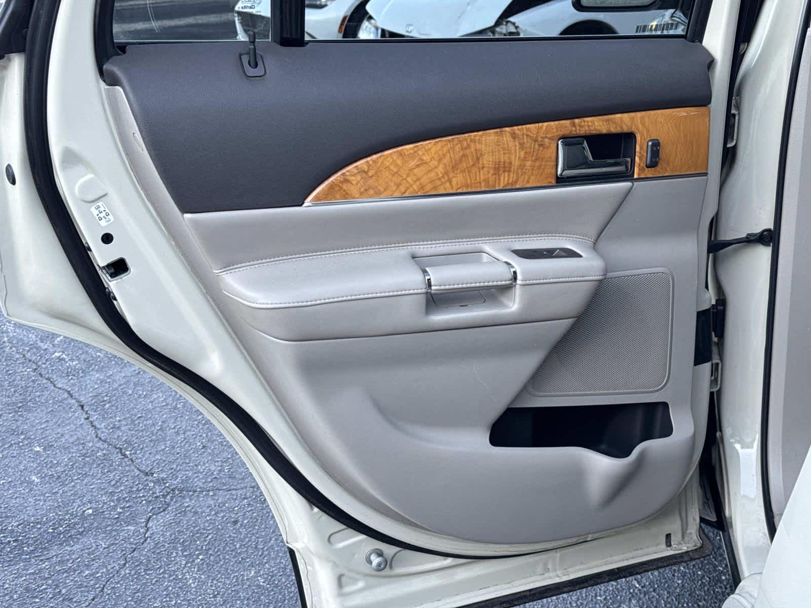 2015 Lincoln MKX Base