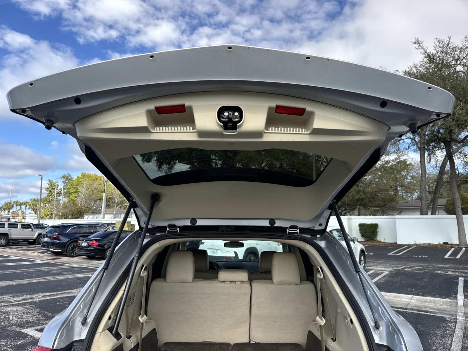 2014 Lincoln MKT Base