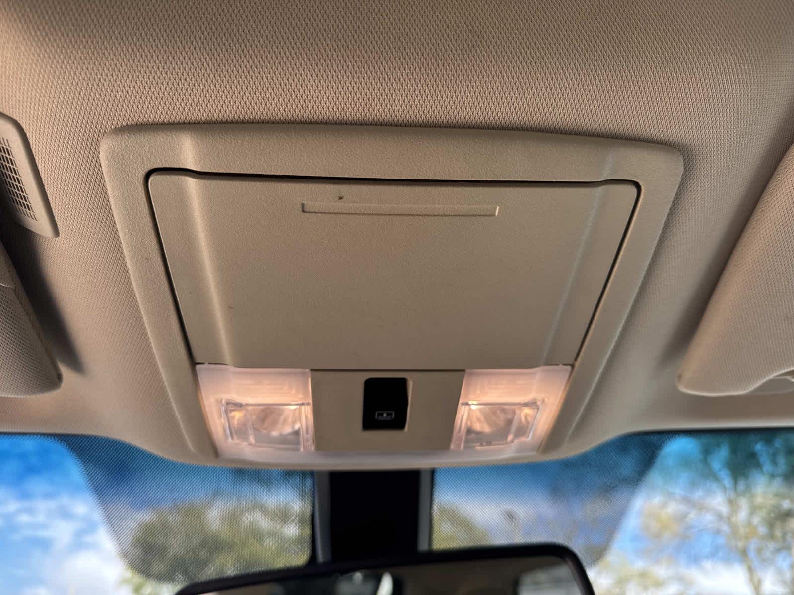 2014 Lincoln MKT Base