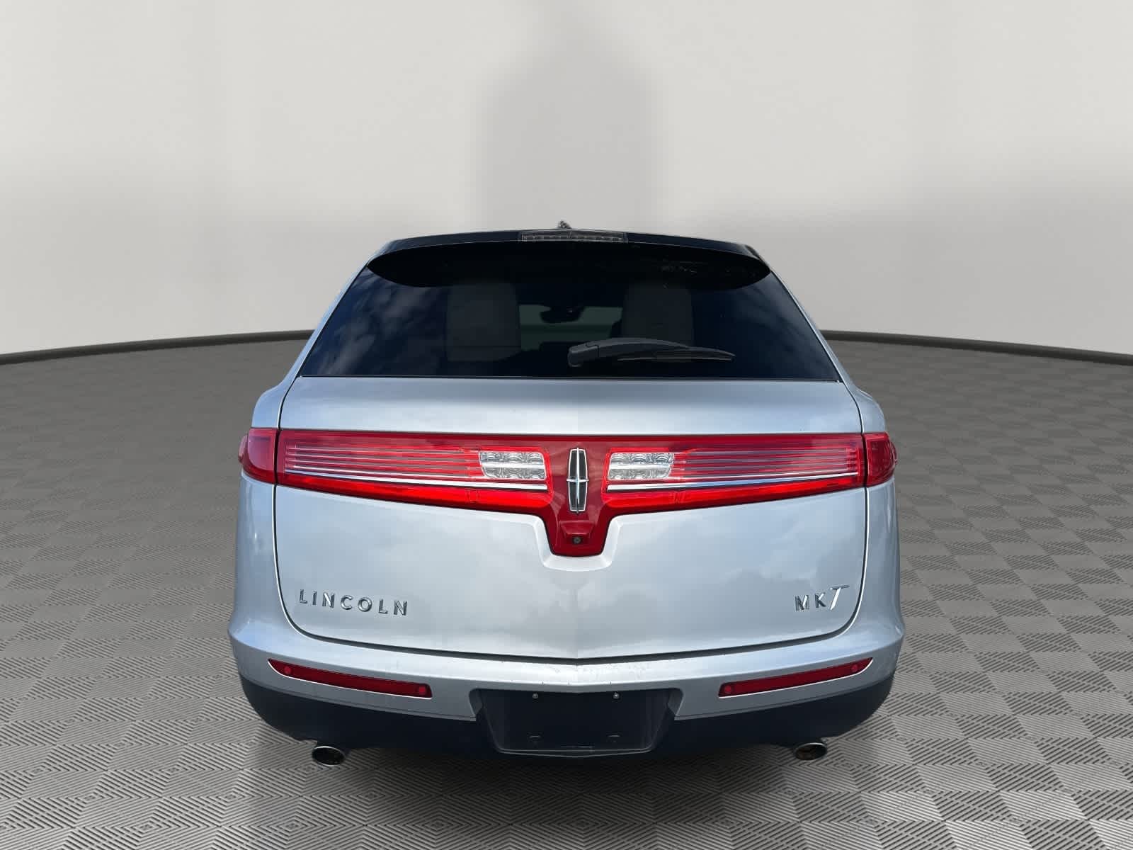 2014 Lincoln MKT Base