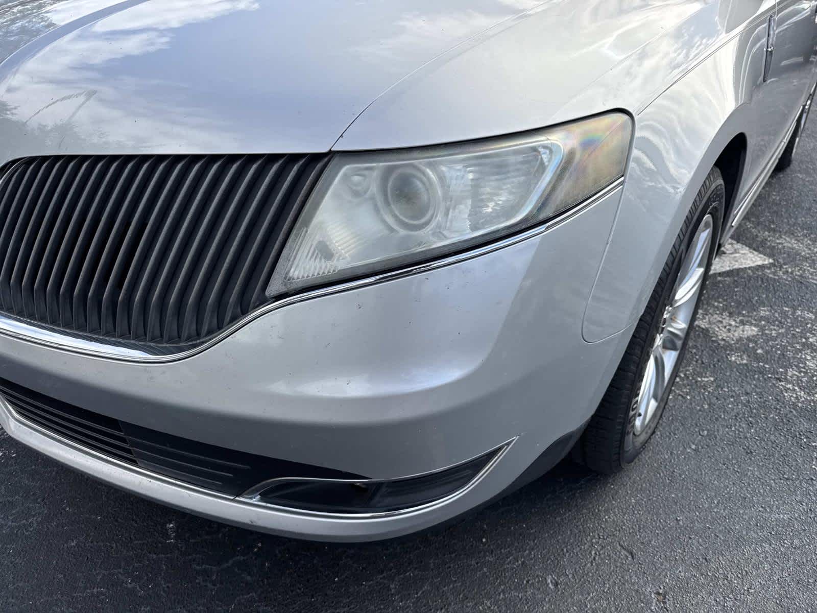 2014 Lincoln MKT Base