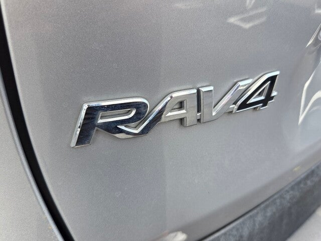 2020 Toyota RAV4 Hybrid LE