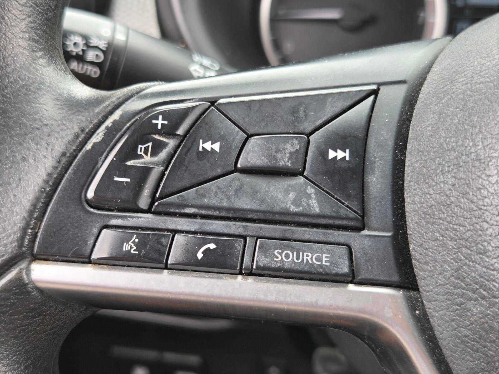 2019 Nissan Kicks S