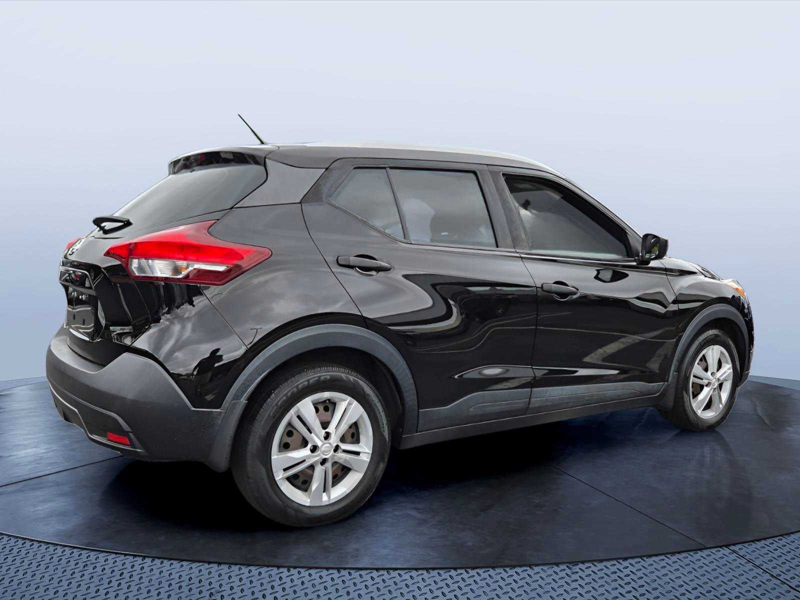 2019 Nissan Kicks S