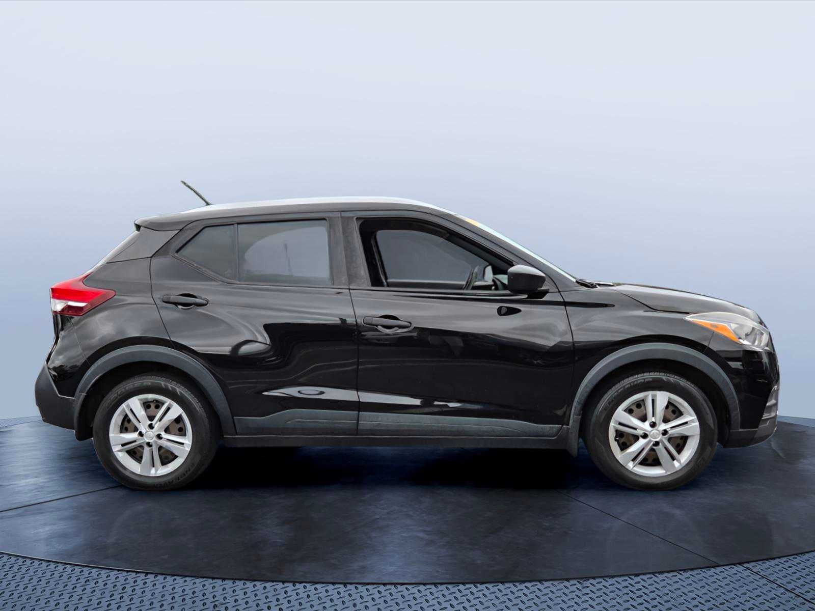 2019 Nissan Kicks S