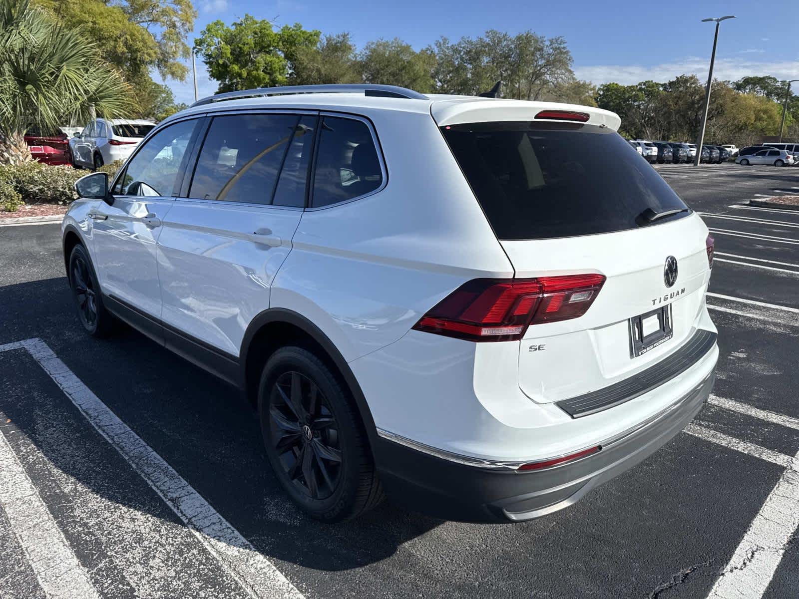2024 Volkswagen Tiguan SE