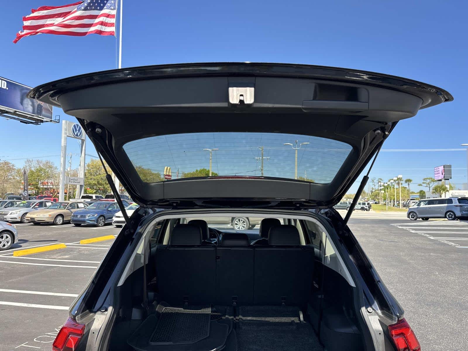 2023 Volkswagen Tiguan SE