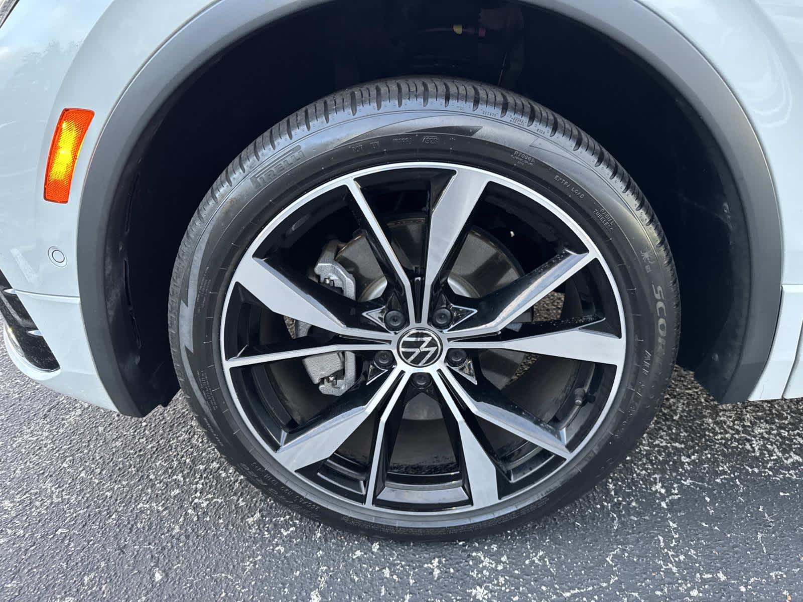 2024 Volkswagen Tiguan SEL R-Line