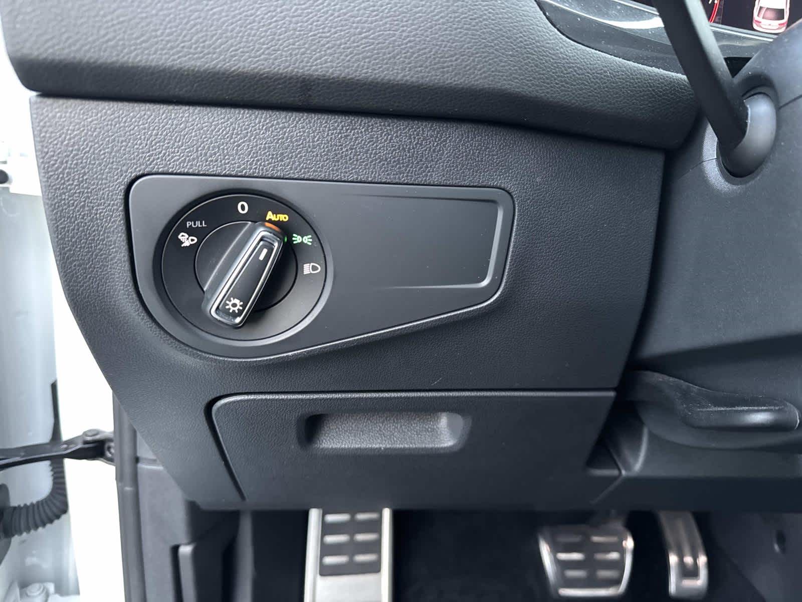 2024 Volkswagen Tiguan SEL R-Line